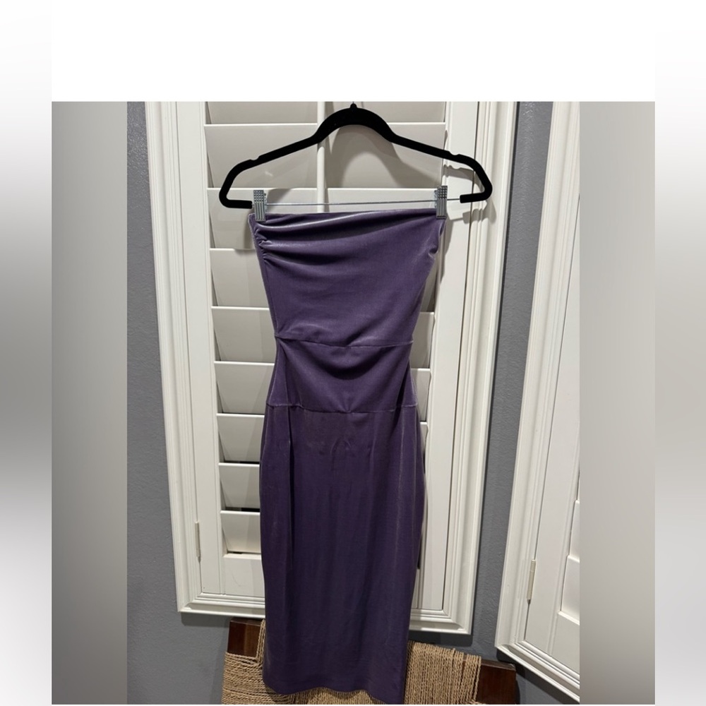 Norma Kamali strapless dress worn once Elegant Purple Strapless Dress
